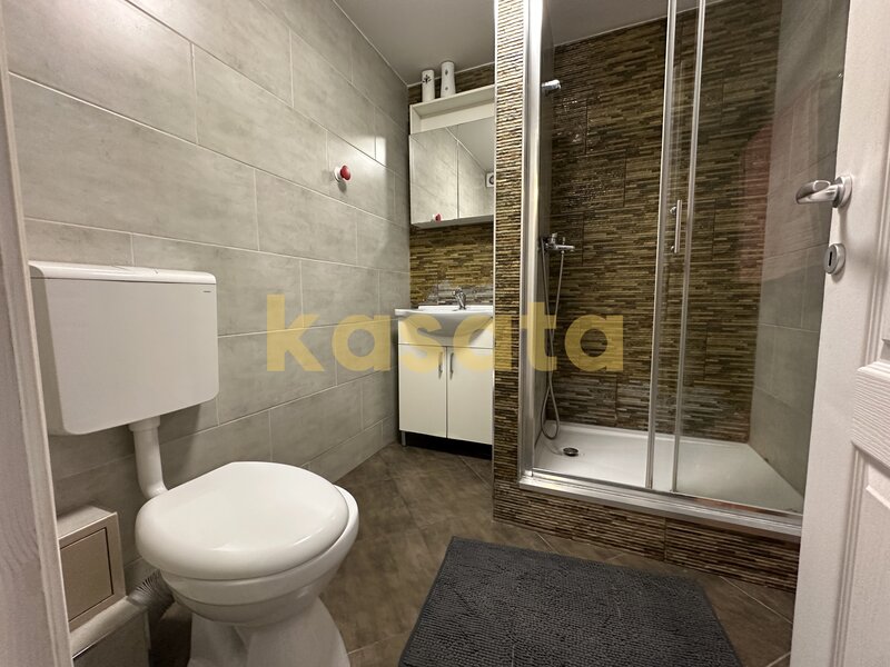 Crangasi 2 camere bloc reabilitat etaj intermediar renovat